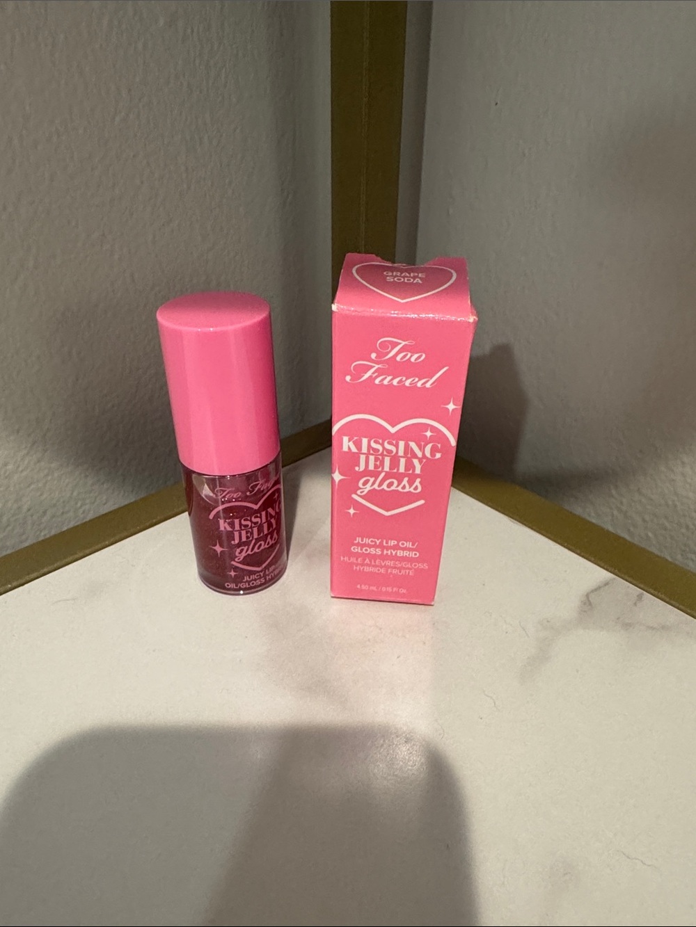 Too Faced - Kissing Jelly Gloss